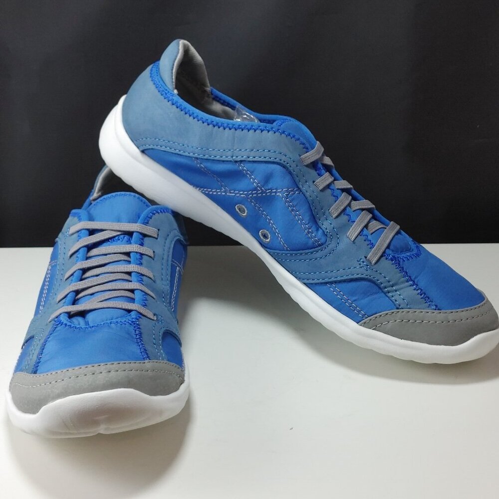 Clarks Blue & Gray Women's Sneaker Sz 7 Comfort Lightweight Slip On Athletics